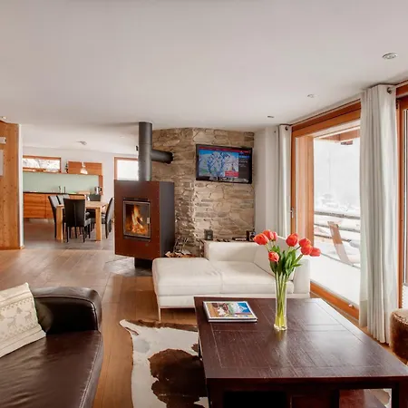 Luxury & By Mountain Exposure Lejlighed