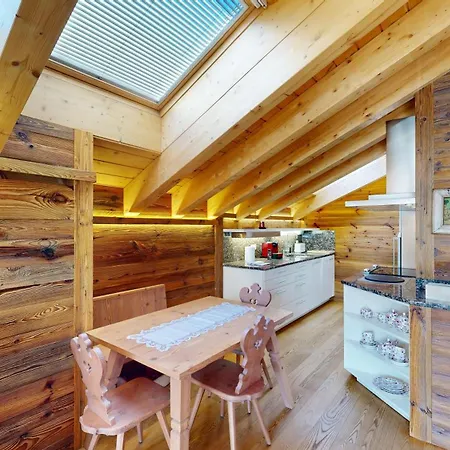 Luxury & By Mountain Exposure Lejlighed